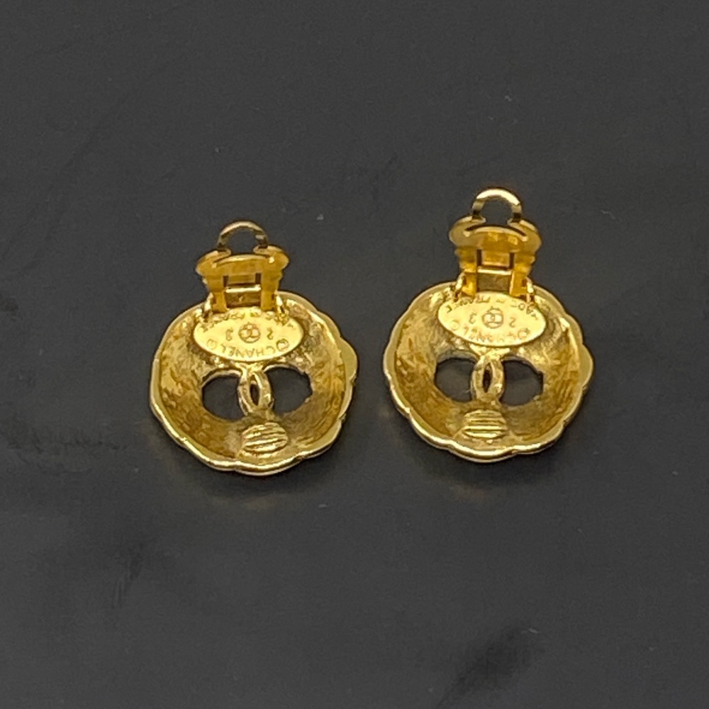 Chanel Vintage Round Gold CC Mark Hollow Type Earrings 80s - Picture 6 of 16